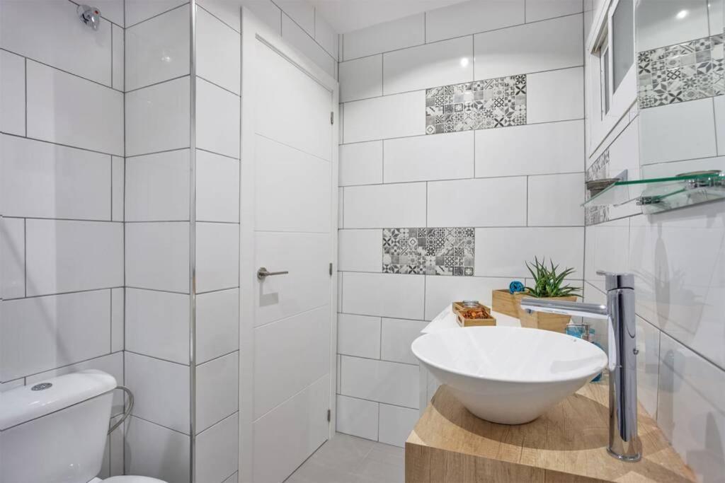 Puertosol 33 - 2 Bed Apartment, Beach Puerto Marina Benalmádena Eksteriør billede
